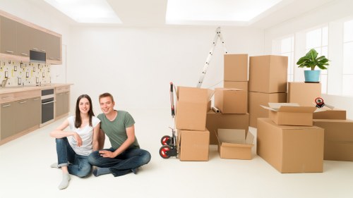 Local moving service navigating tight Dulwich residential access